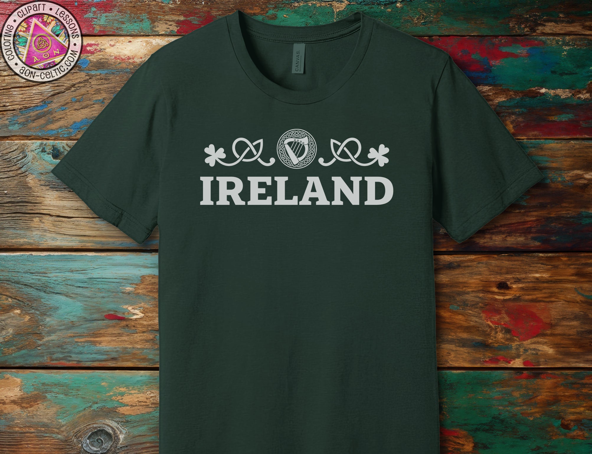 a t - shirt that says ireland on it