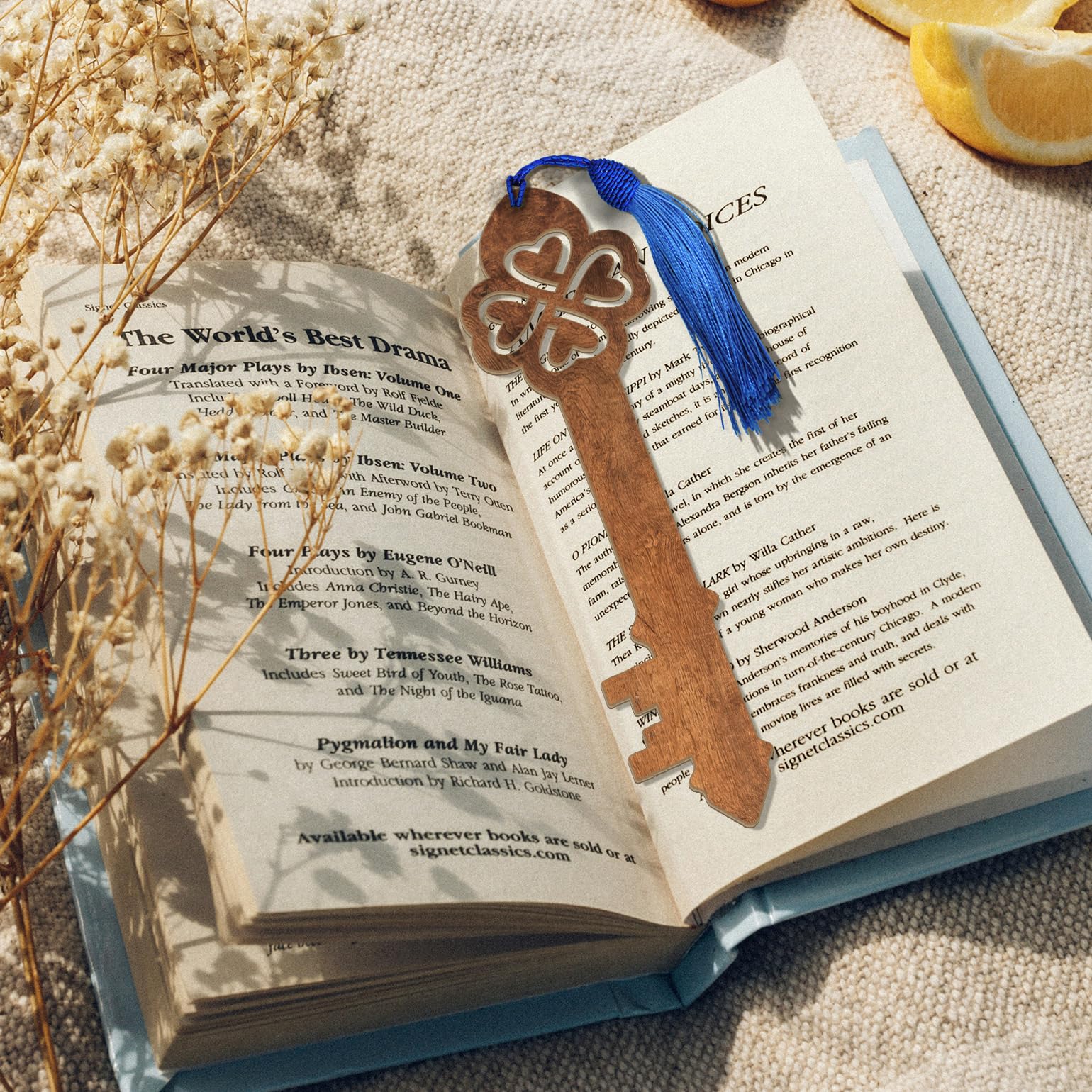 Celtic Wooden Bookmark – Woven Heart Knot with Silky Tassel | Dark Wood Grain Finish