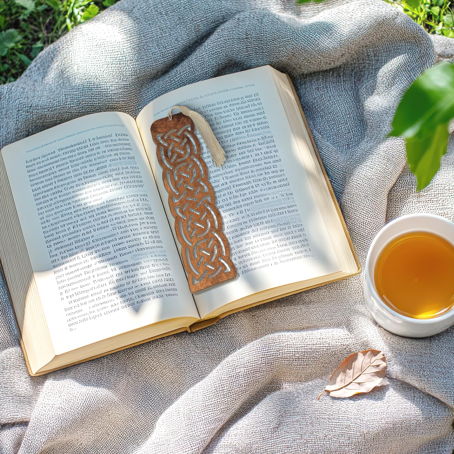 Celtic Wooden Bookmark – Laser Cut Knot Design with Dark Wood Grain Tassel