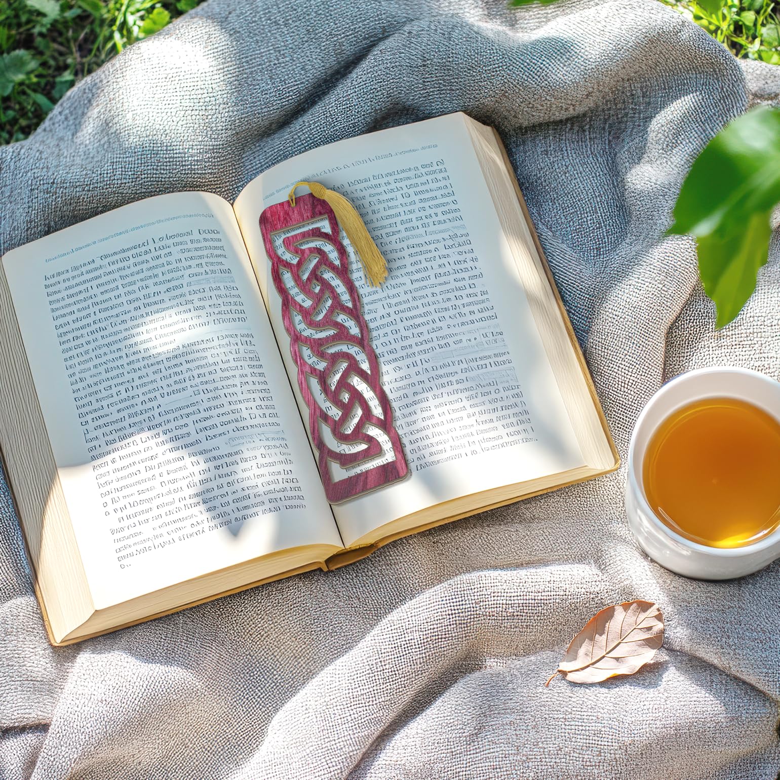 Celtic Wooden Bookmark – Laser Cut Interlocking Knot Design with Purple Wood Finish & Tassel