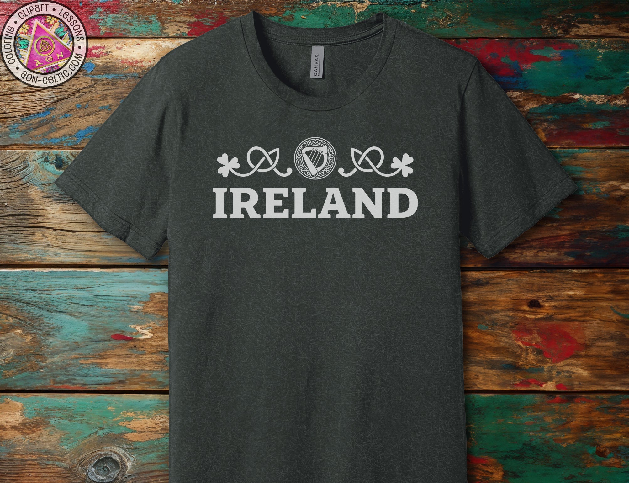 a t - shirt that says ireland on it