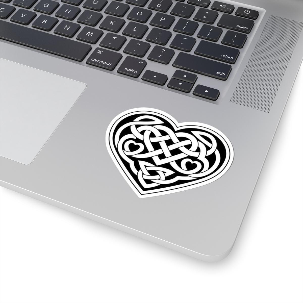 Celtic Knot Heart Sticker – Vinyl Heart Decal With Endless Loop Design, Glossy Finish